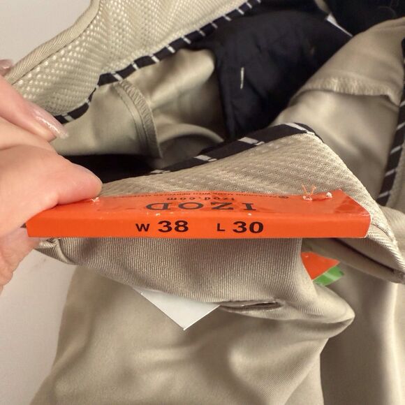 NEW $80‎ NWT IZOD XFG Swingflex Waist Golf Pants Khaki Beige  38x 30 Flat Front - Picture 9 of 16